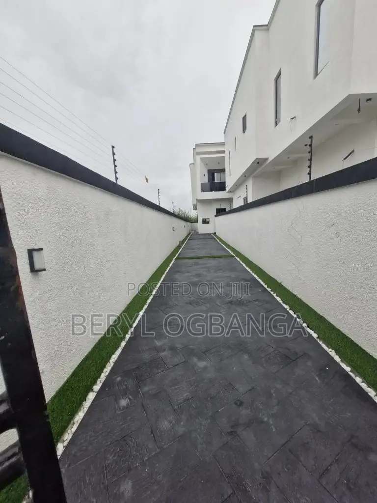 4bdrm Duplex in Ado / Ajah for sale in Ado / Ajah
