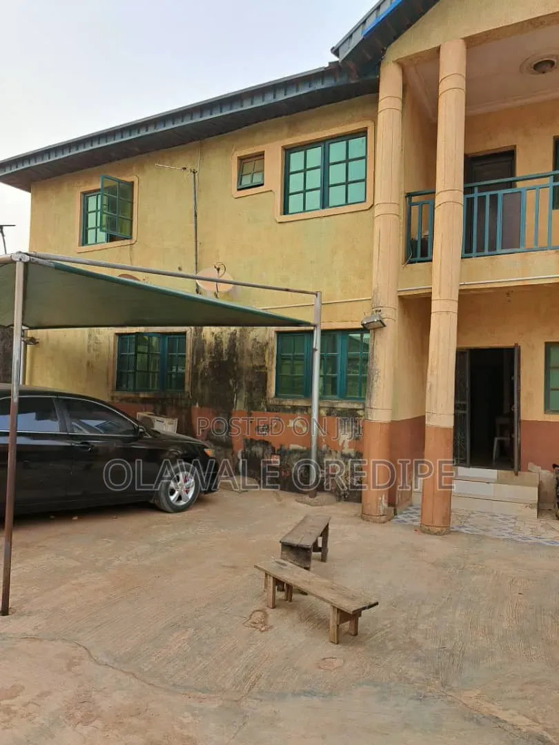 Furnished 6bdrm Duplex in Igbogbo for sale in Igbogbo