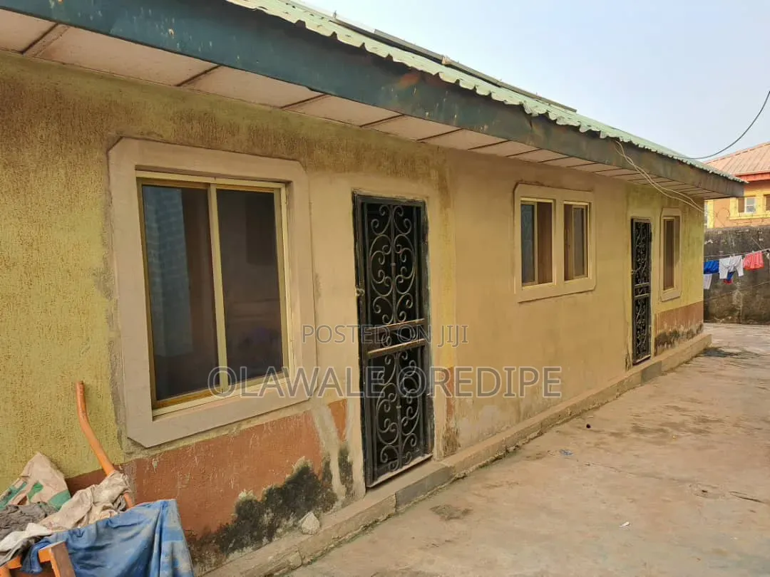 Furnished 6bdrm Duplex in Igbogbo for sale in Igbogbo