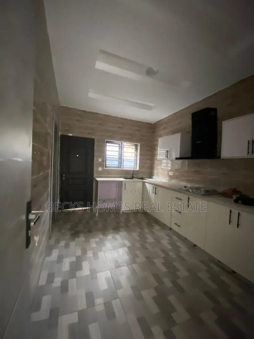 Furnished 4bdrm Duplex in Magodo Phase 1 for rent in Magodo