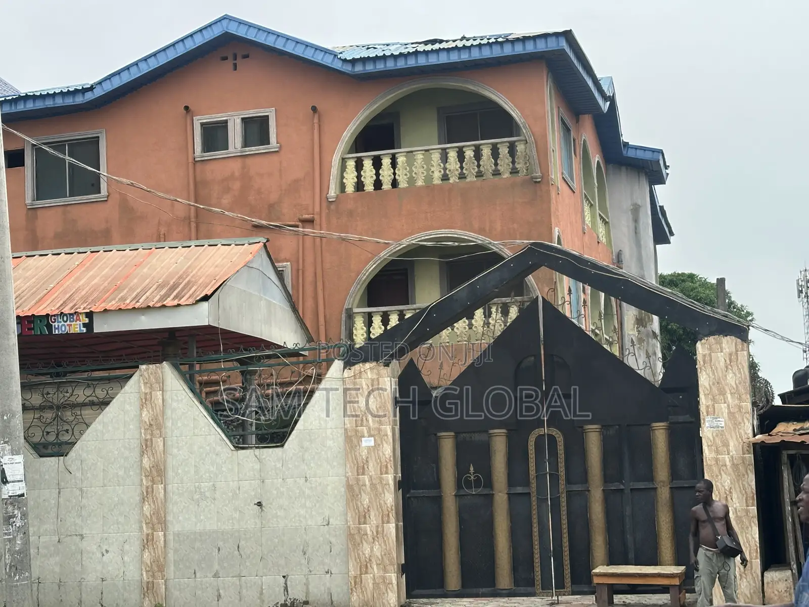 Hotel With 21 Rooms in Ajangbadi