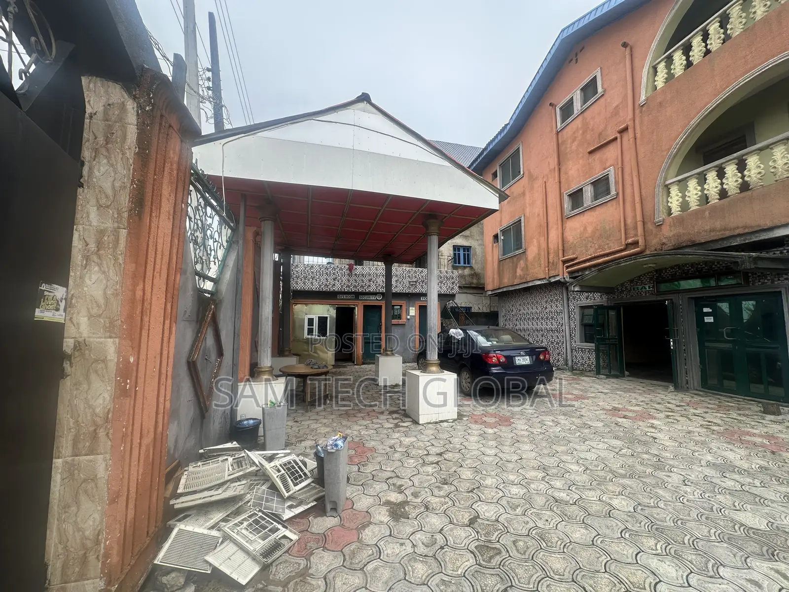 Hotel With 21 Rooms in Ajangbadi