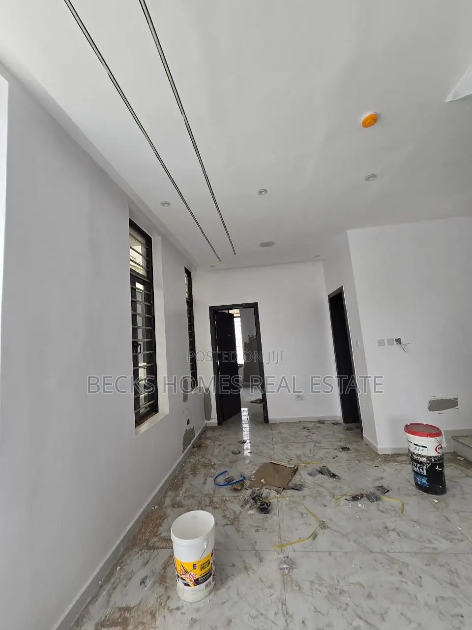 4bdrm Duplex in Omole Phase 2 for sale in Omole Phase 2