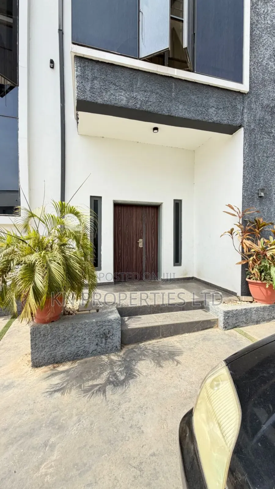 5bdrm Duplex in Guzape for sale in Guzape District