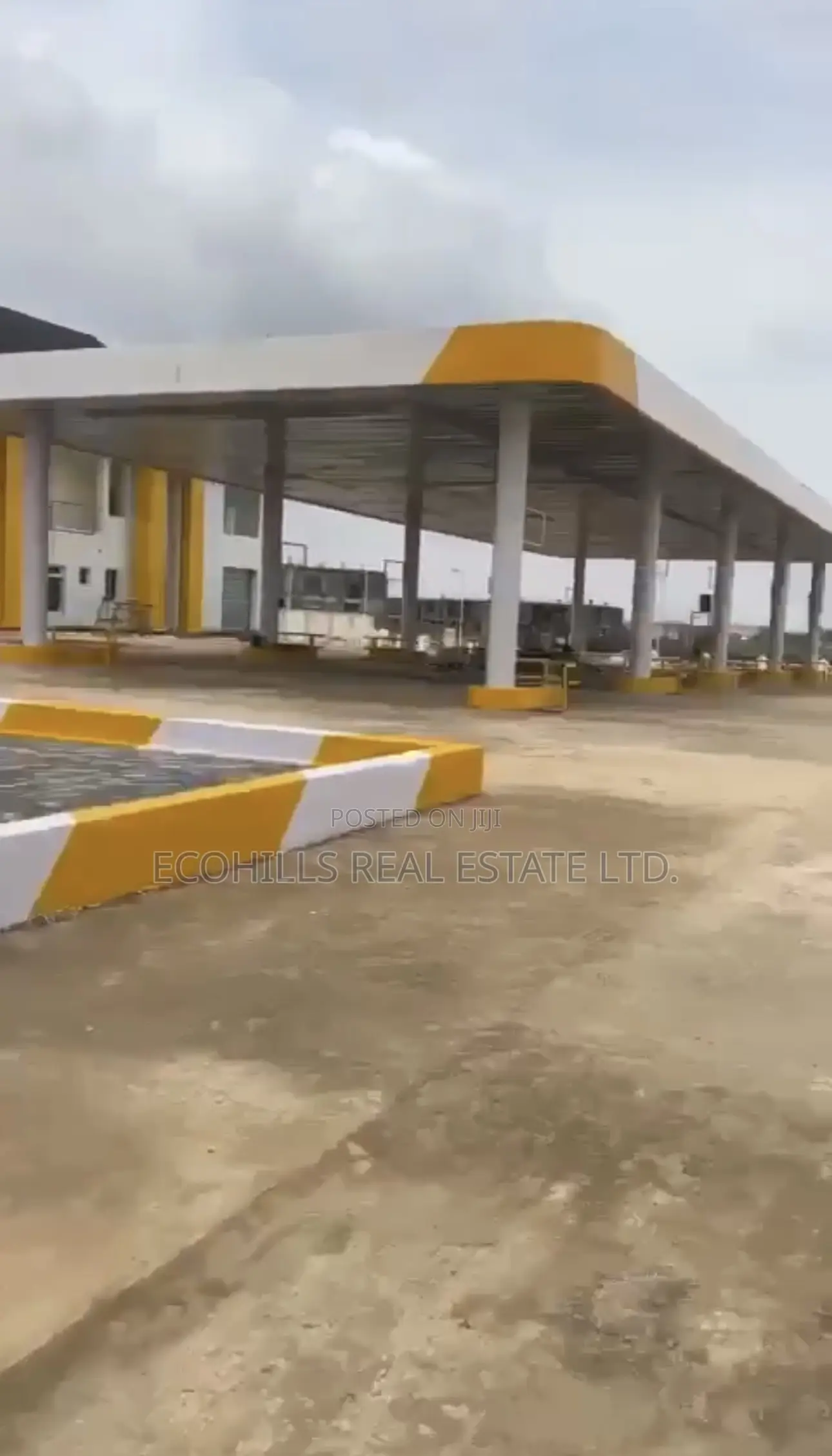 Filling Station in Jahi
