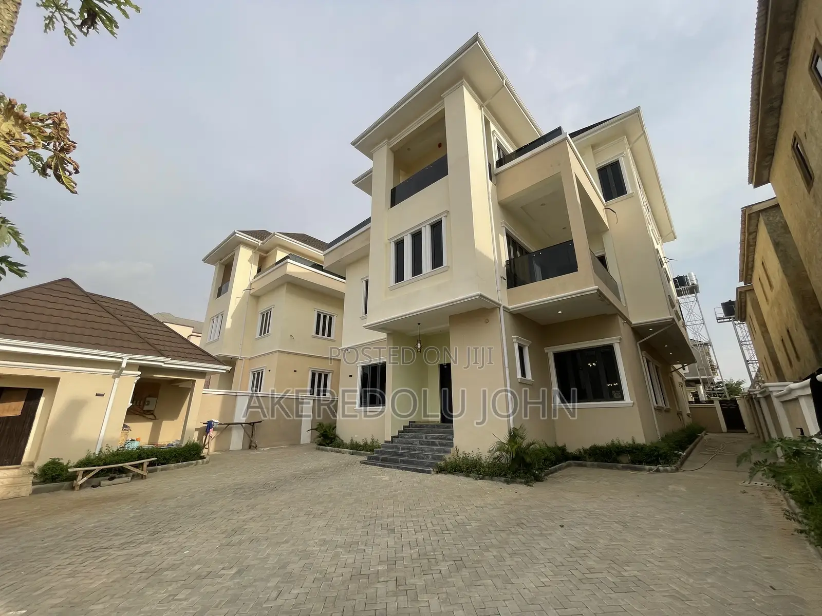 7bdrm Duplex in Guzape District for sale in Guzape District