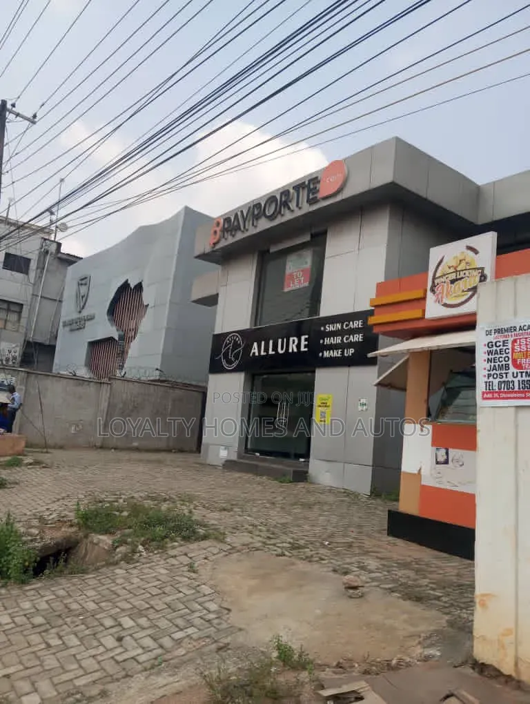 Commercial Space in Opebi