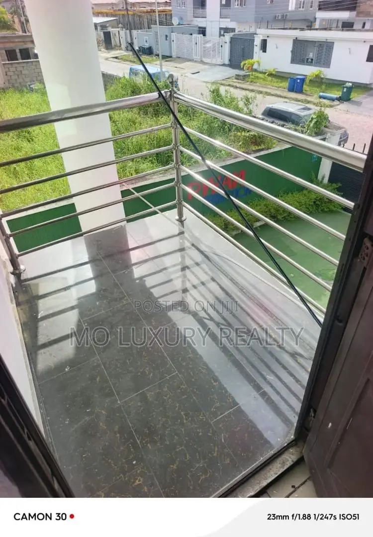 6 Bedroom Detached Duplex for Rent in Lekki Phase 1