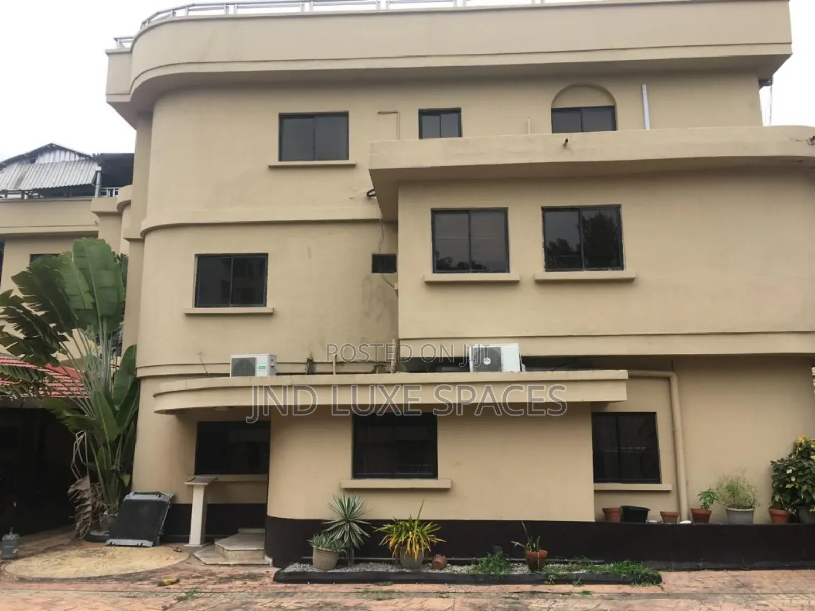 Solidly Built 18+ Room Guest House With Cold Room, Massive Equipped in Victoria Island