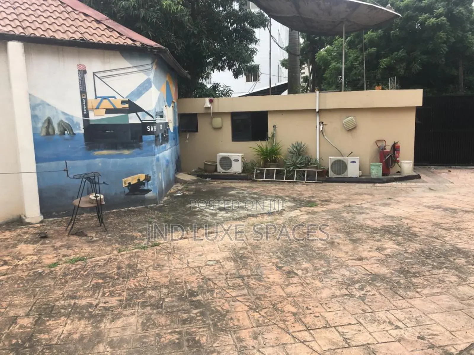 Solidly Built 18+ Room Guest House With Cold Room, Massive Equipped in Victoria Island