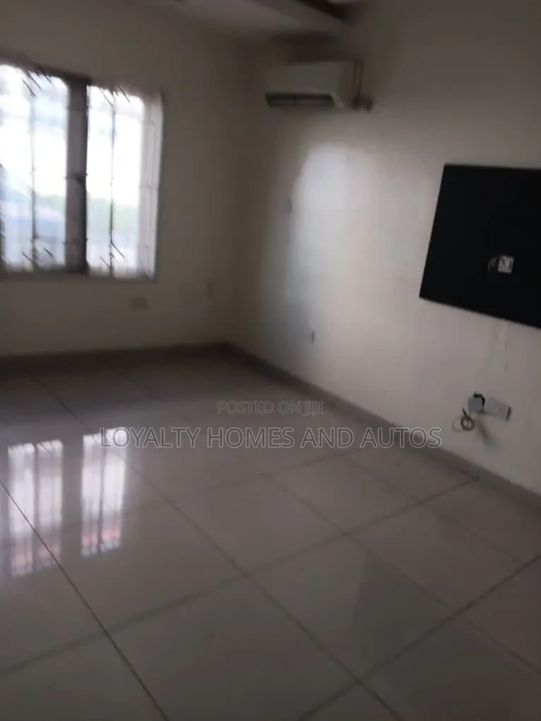 4bdrm Duplex in Lekki Phase 1 for rent in Lekki Phase 1