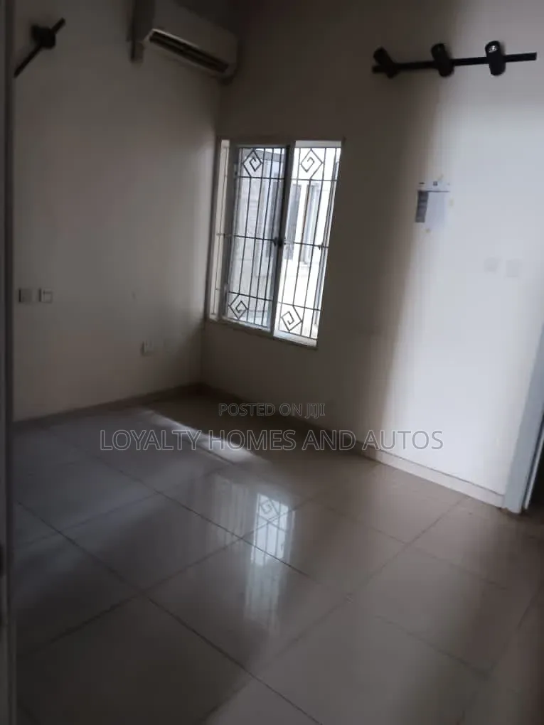 4bdrm Duplex in Lekki Phase 1 for rent in Lekki Phase 1