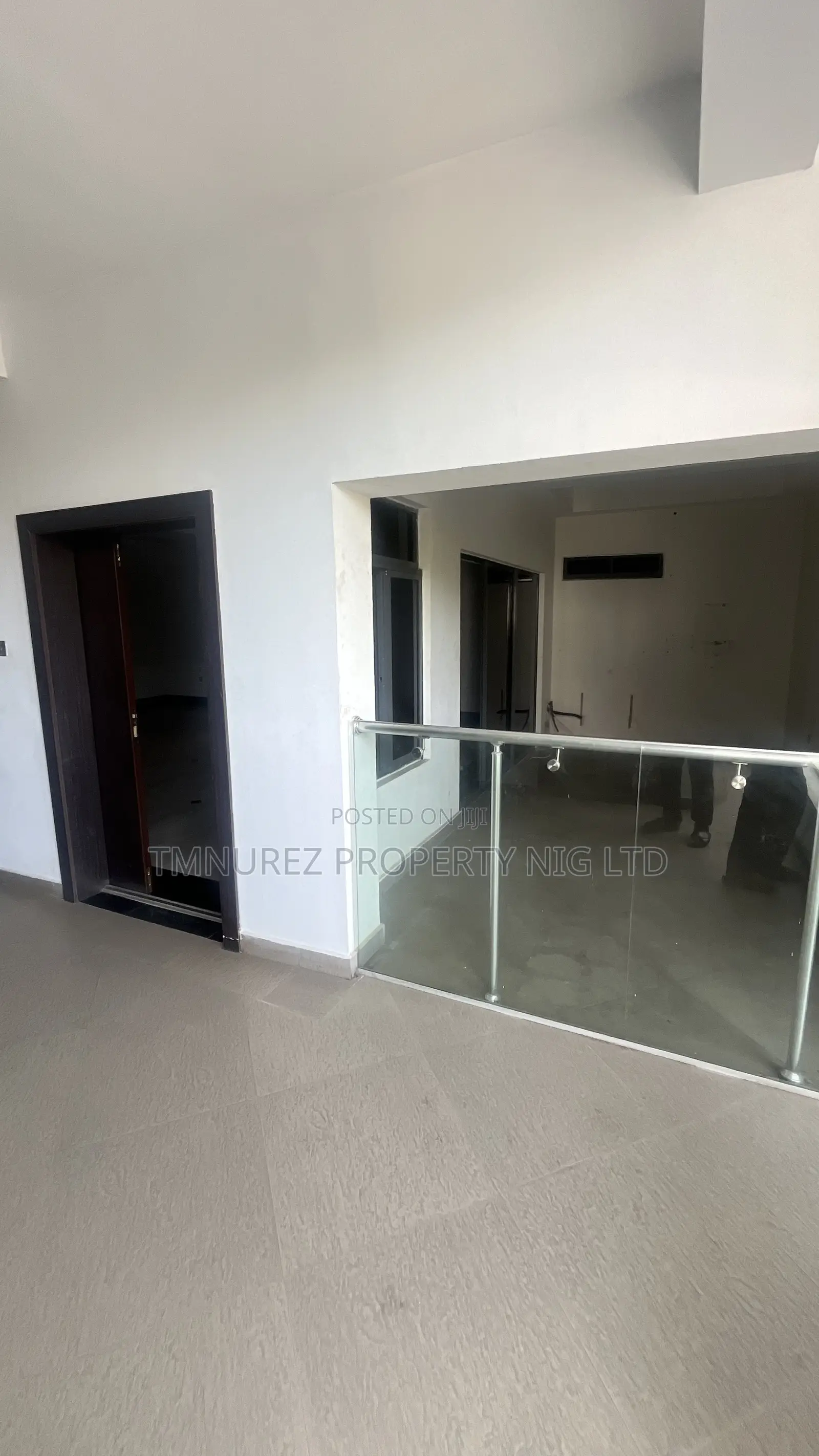 3bdrm Apartment in Off Admiralty, Lekki Phase 1 for rent in Lekki Phase 1