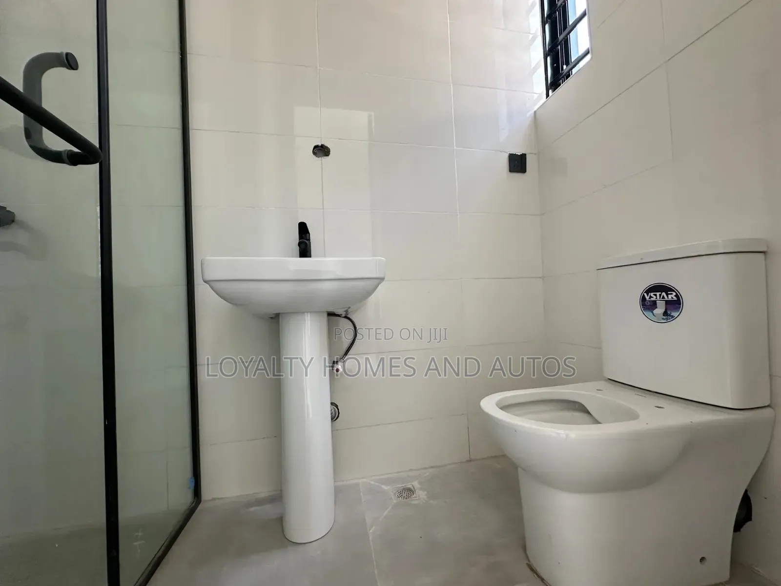 4bdrm Duplex in Parkview Estate for sale in Parkview Estate