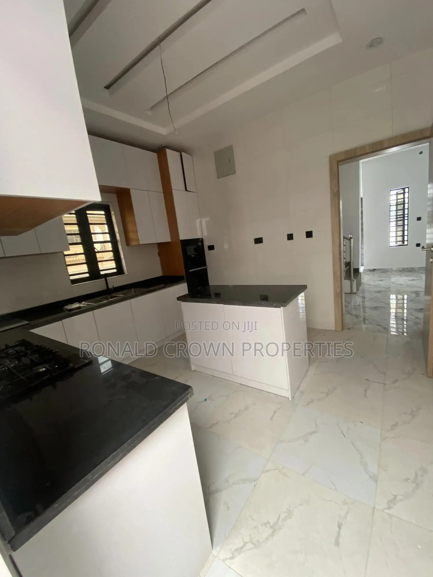 4bdrm Duplex in Ago Palace for sale in Ago Palace