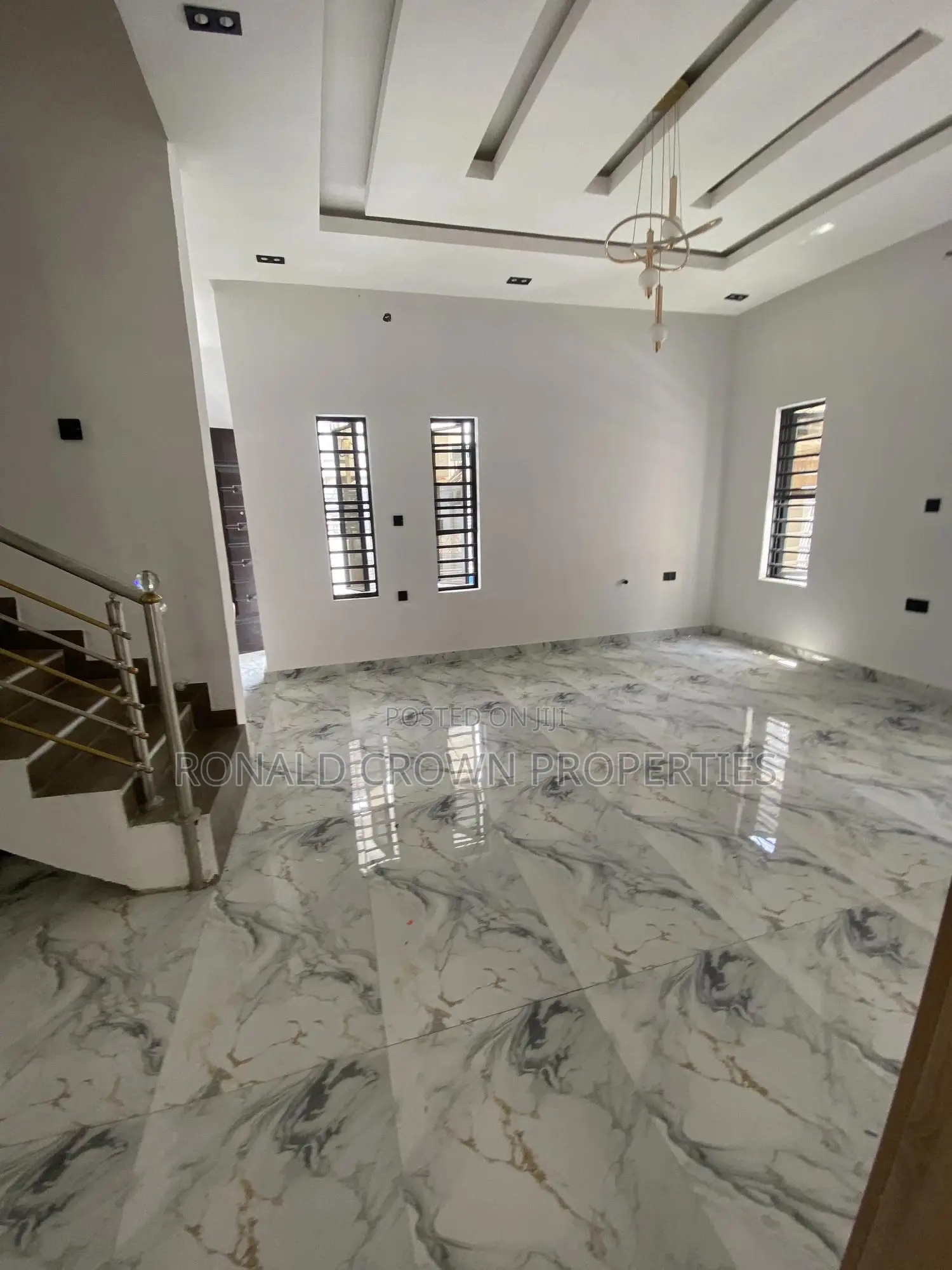 4bdrm Duplex in Ago Palace for sale in Ago Palace