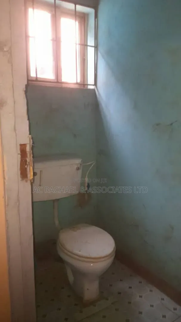 500sqm Warehouse, Open Space for Lease at Mushin Close to Ladipo in Ladipo