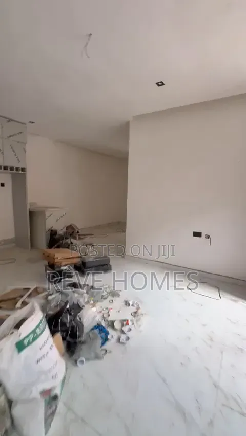 2bdrm Apartment in Fola Agoro for rent in Fola Agoro