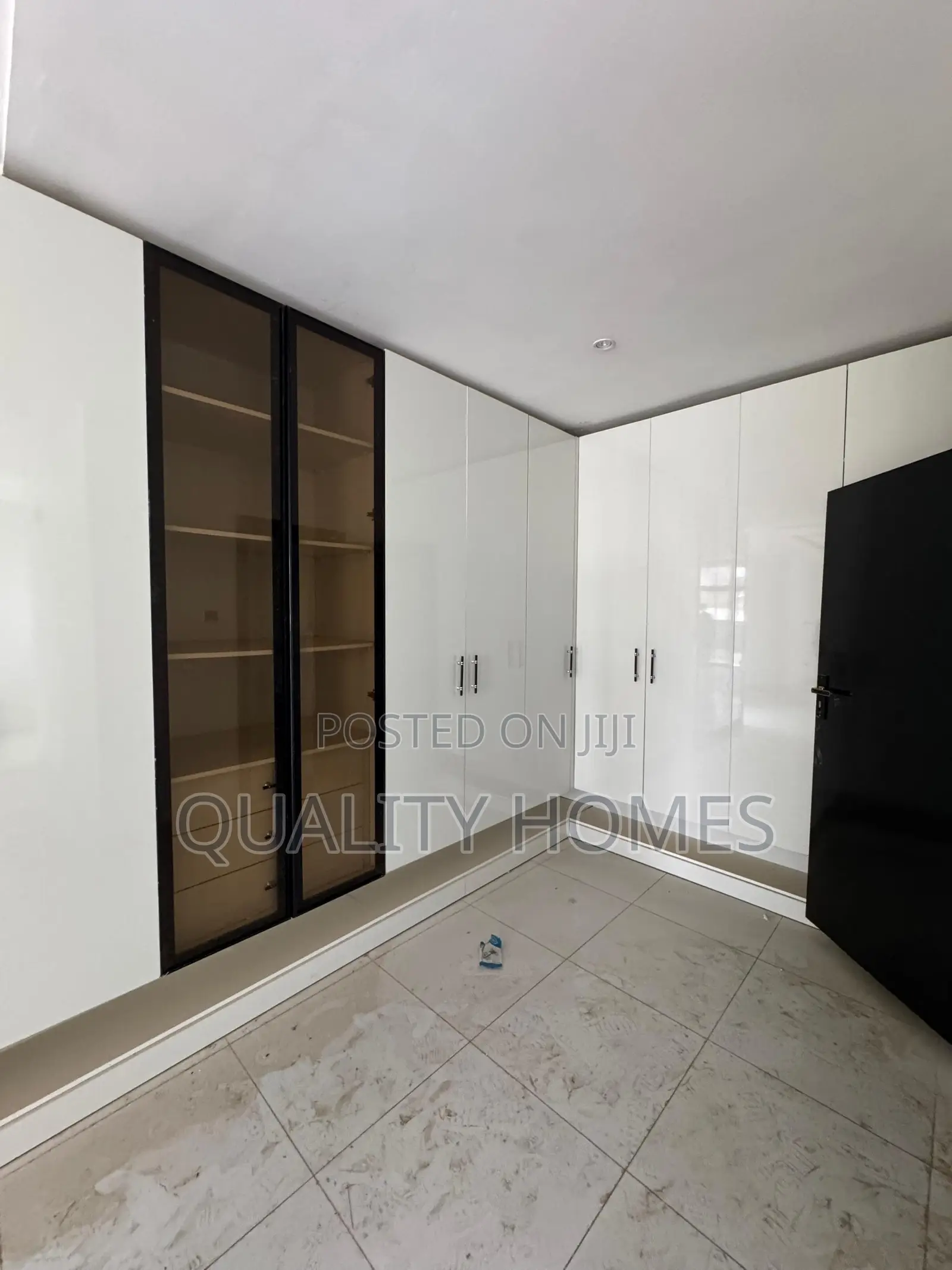 Furnished 20bdrm Duplex in Idu Industrial for sale in Idu Industrial