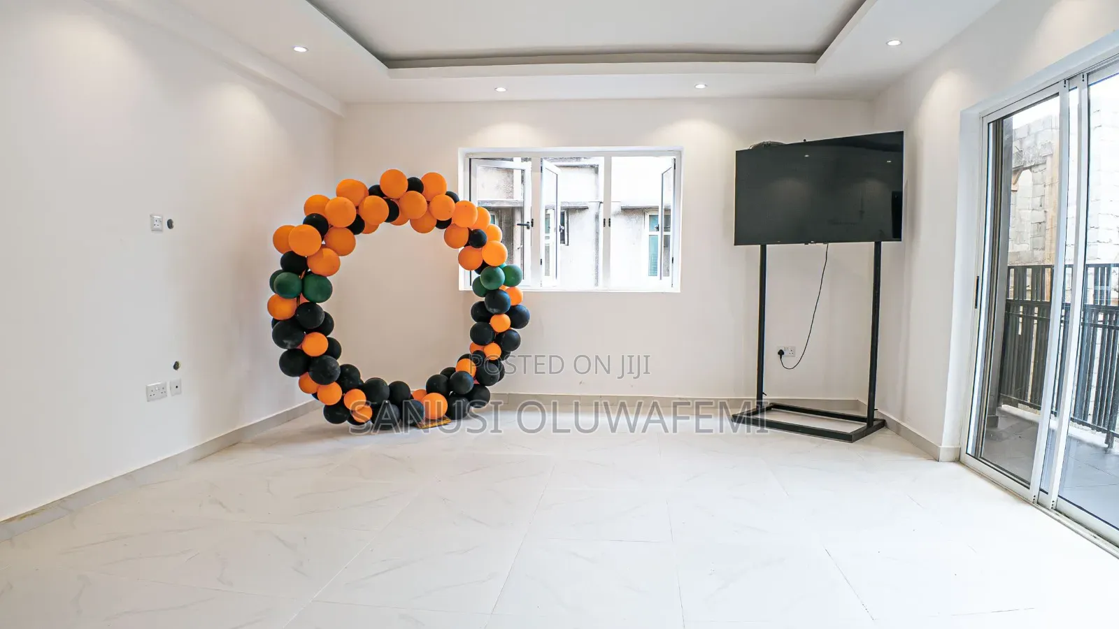 3bdrm Block of Flats in Ojuelegba for sale in Ojuelegba