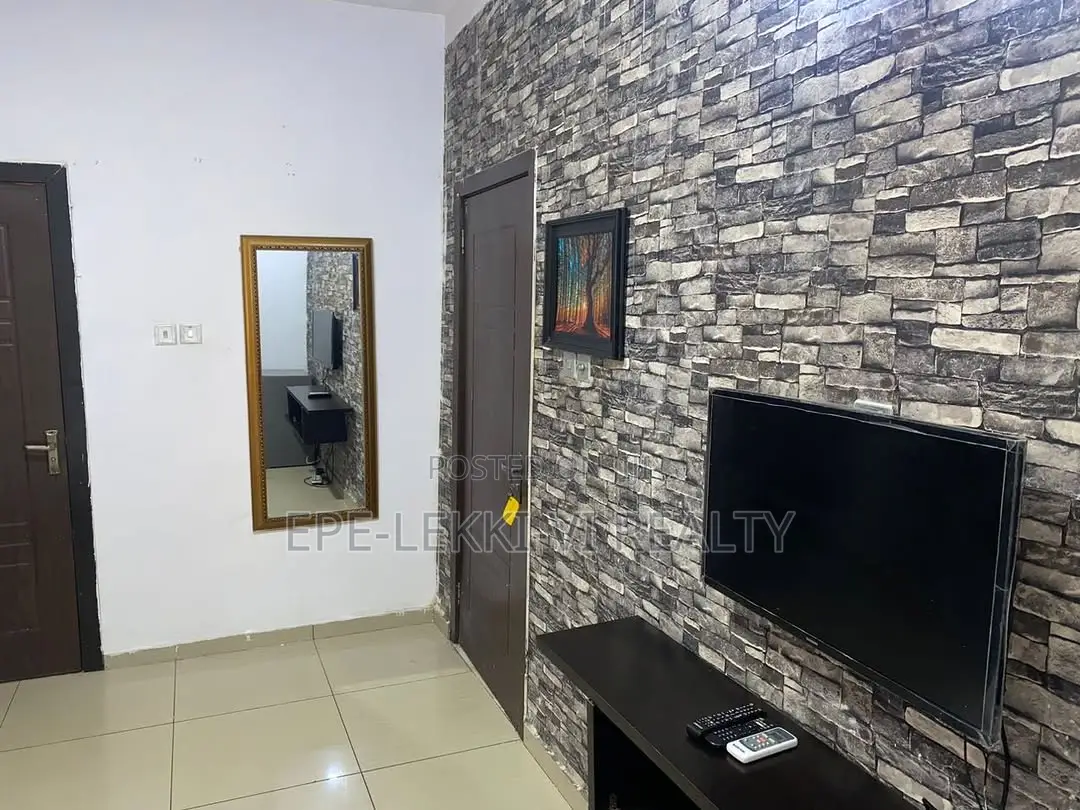 5bdrm Townhouse/Terrace in Lekki for sale in Lekki