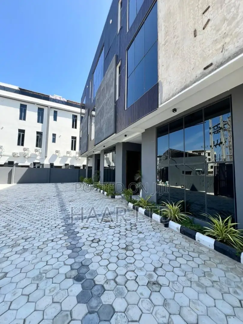 4bdrm Duplex in Ikate for sale in Ikate