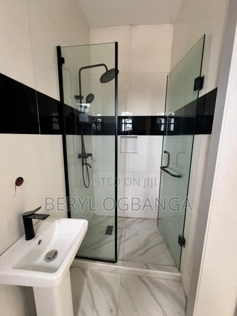 2bdrm Apartment in Ikate for sale in Ikate