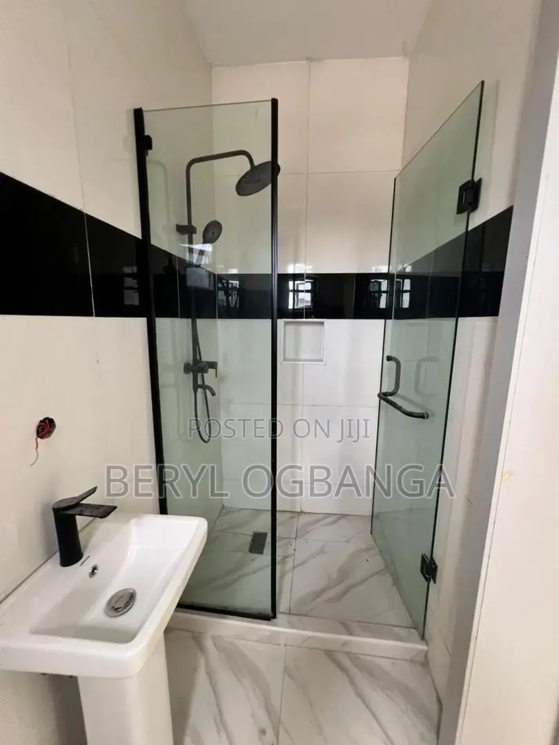 2bdrm Apartment in Ikate for sale in Ikate