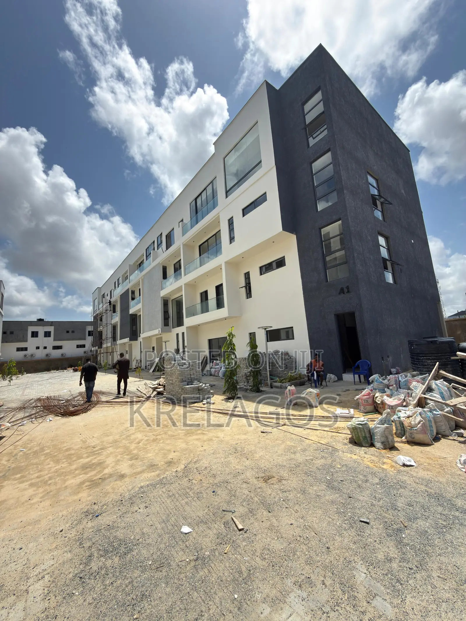 4bdrm Duplex in Ikate for sale in Ikate