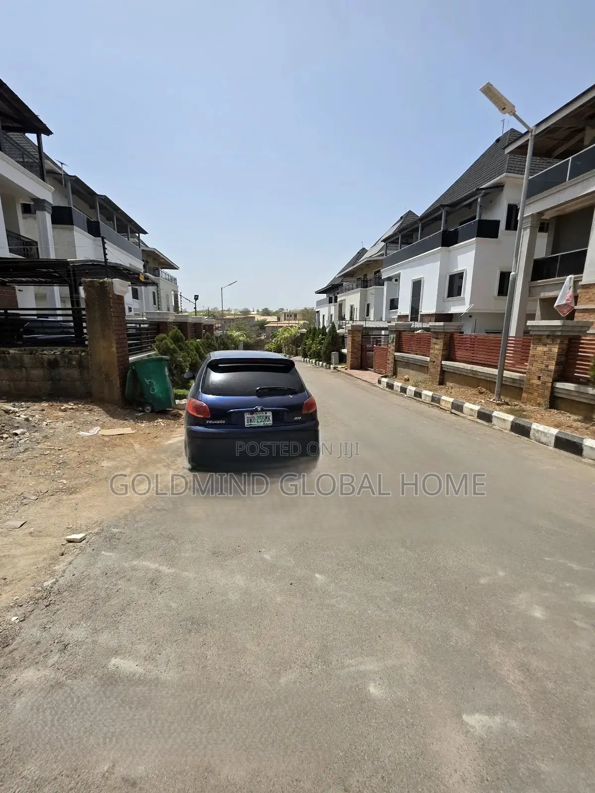 6bdrm Duplex in Lugbe District. for sale in Sabon Lugbe