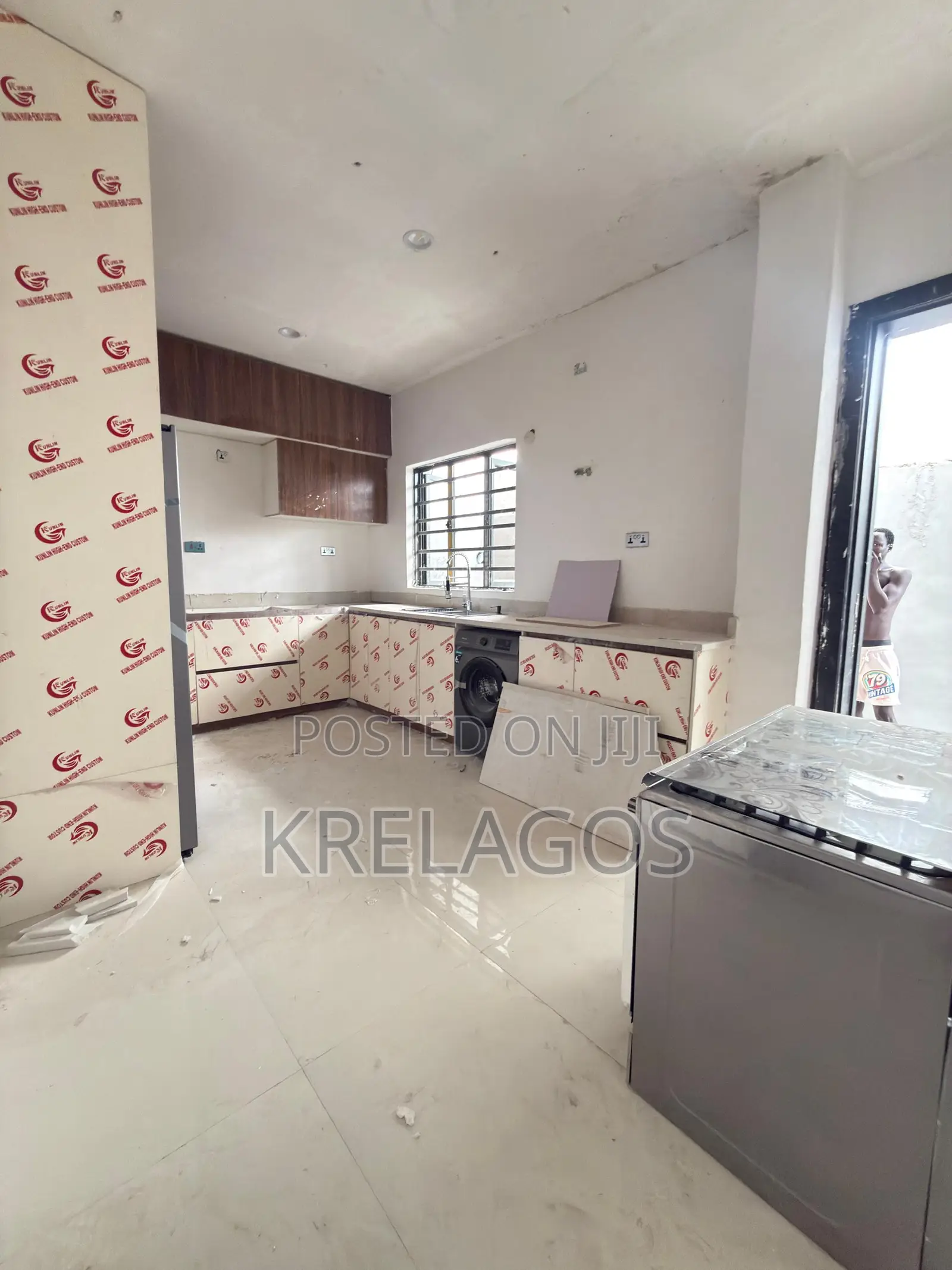3bdrm Duplex in Ikate for sale in Ikate