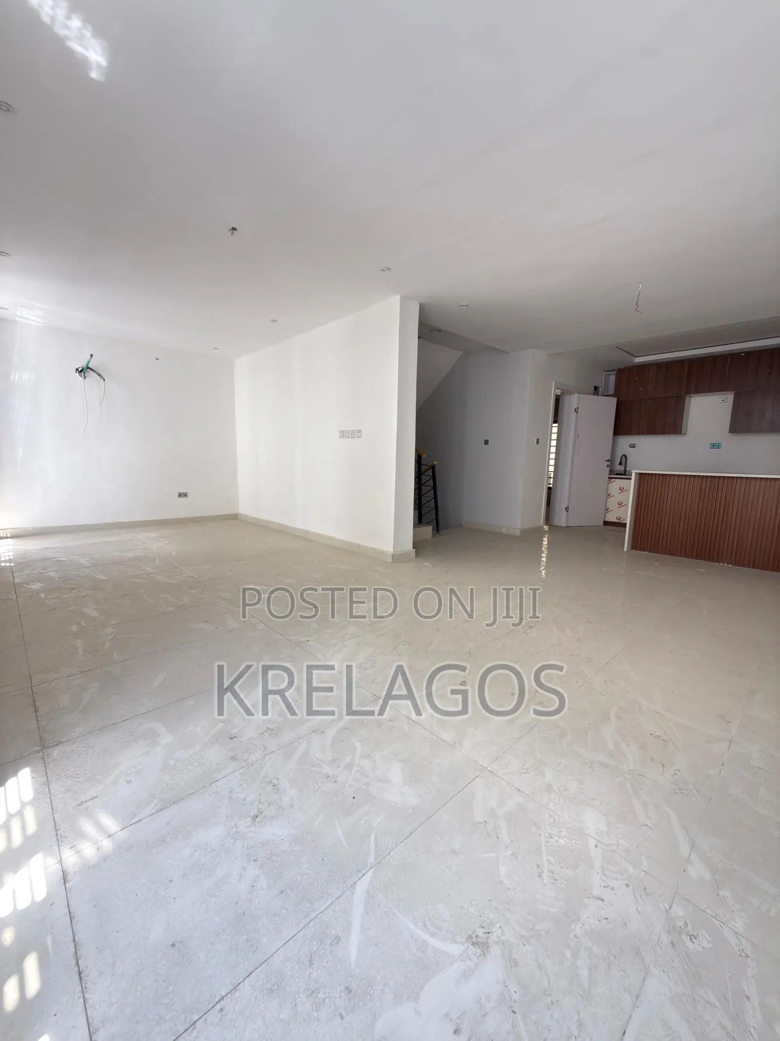 3bdrm Duplex in Ikate for sale in Ikate
