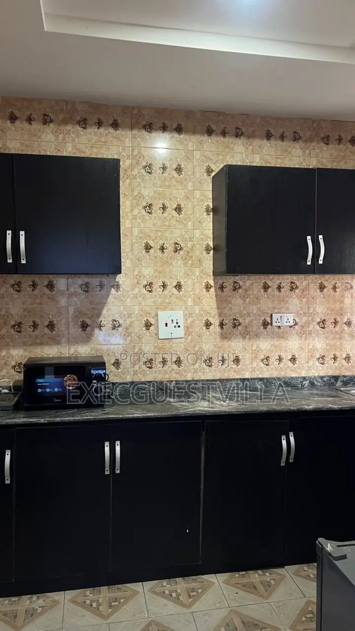 Executive Modern 1-Bedroom Serviced Apartment in Lekki Palm City in Ado / Ajah
