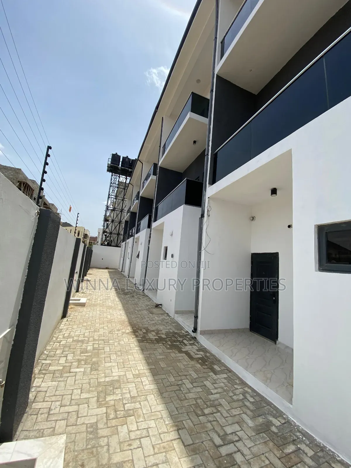 5bdrm Townhouse/Terrace in Jahi By Summit Bank for sale in Jahi