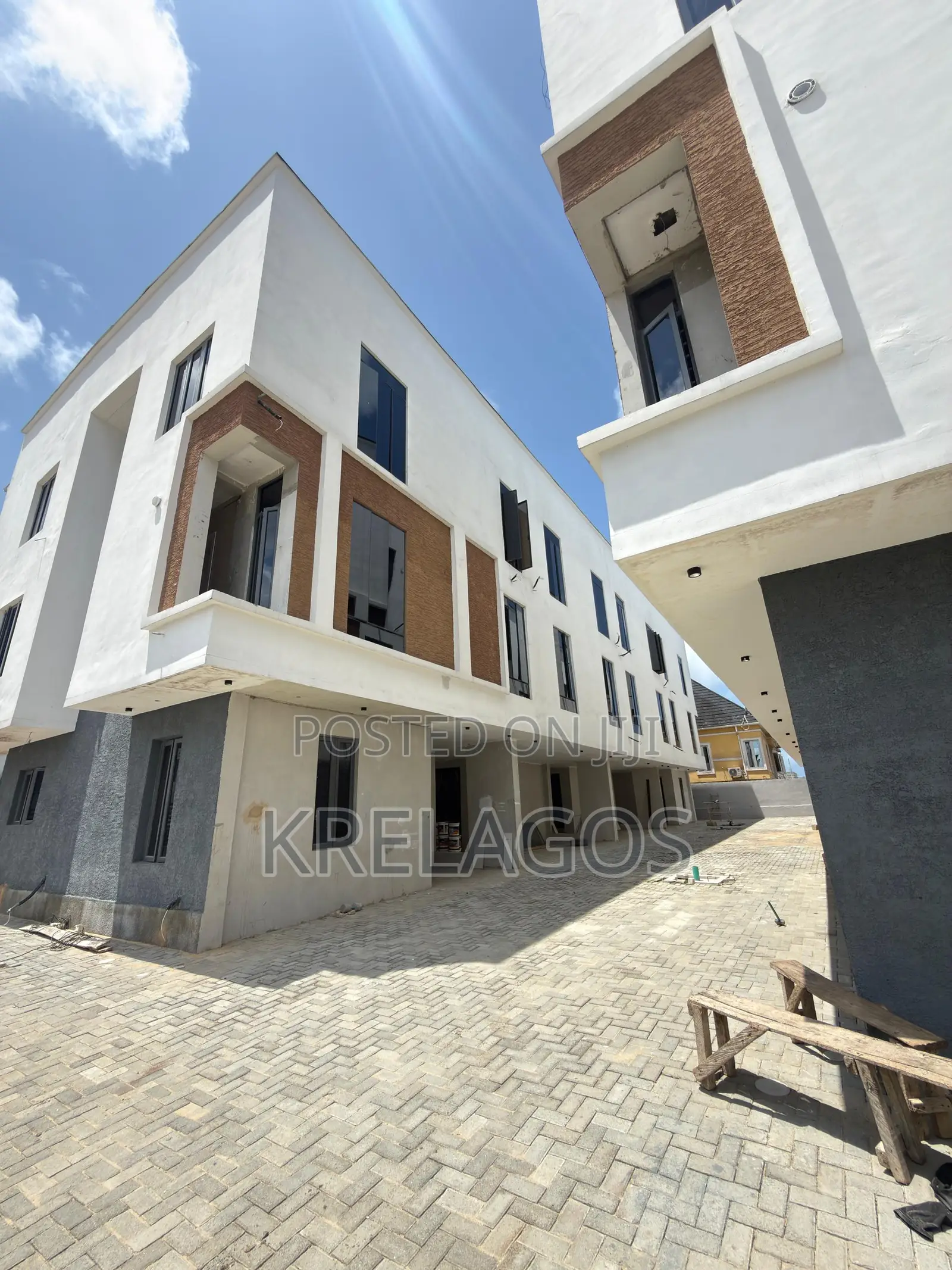 4bdrm Duplex in Ikate for sale in Ikate