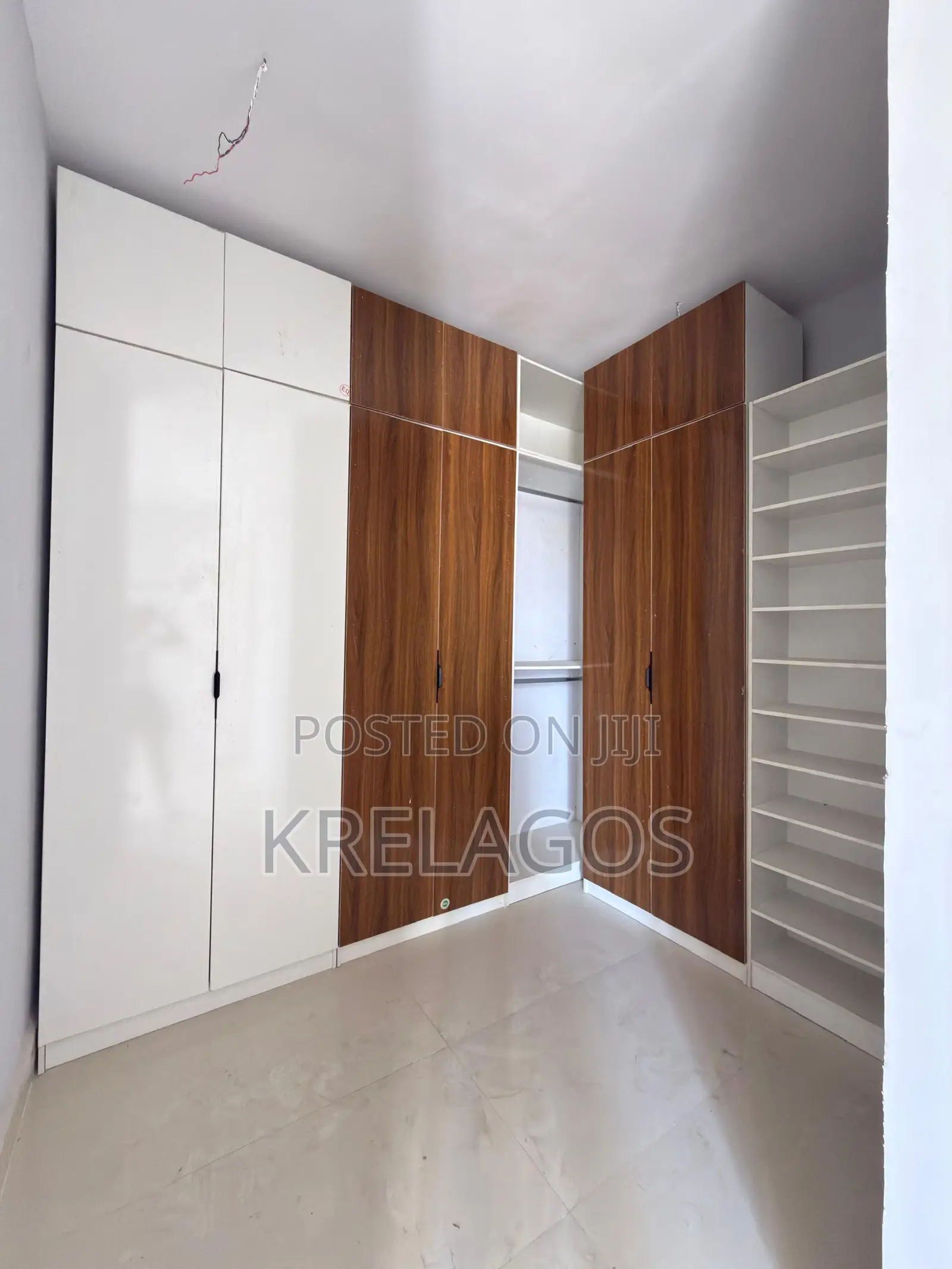 4bdrm Duplex in Ikate for sale in Ikate