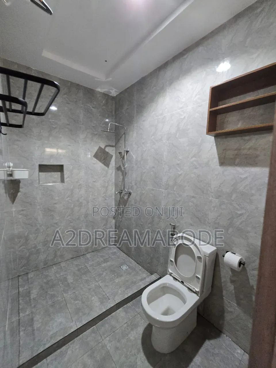 Furnished 3bdrm Duplex in Omole Phase 2 for rent in Omole Phase 2