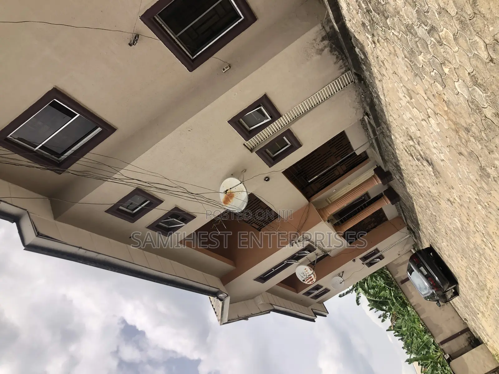 3bdrm Block of Flats in Obio-Akpor for sale in Obio-Akpor