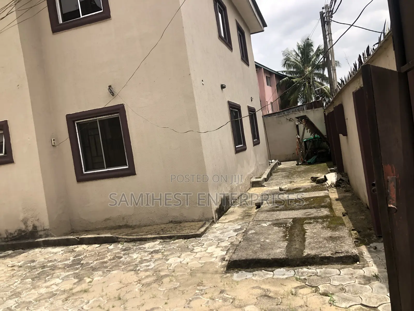 3bdrm Block of Flats in Obio-Akpor for sale in Obio-Akpor