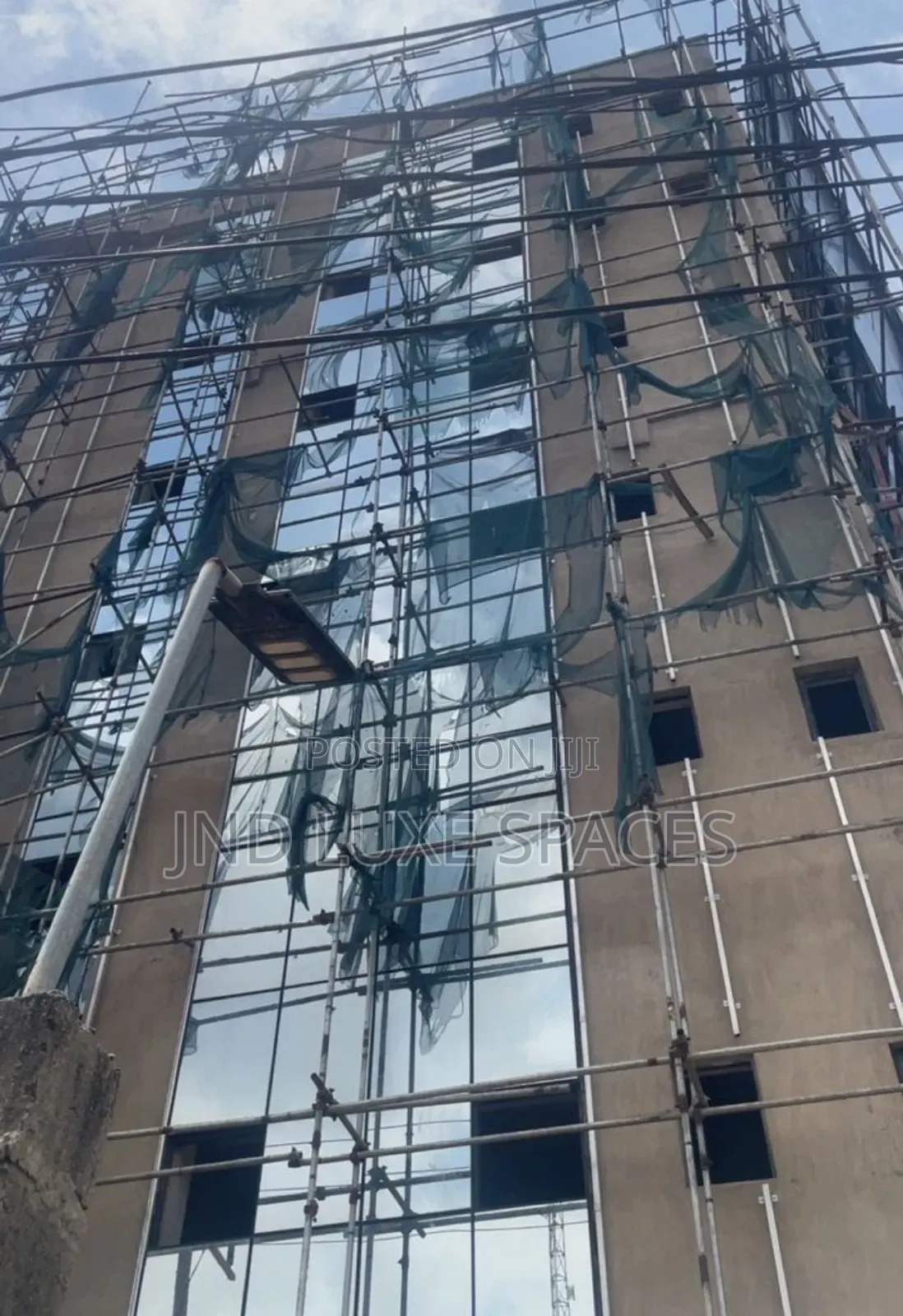 1102sqm Open Office Space on 6floors Along Oba Akran Wa in Oba Akran