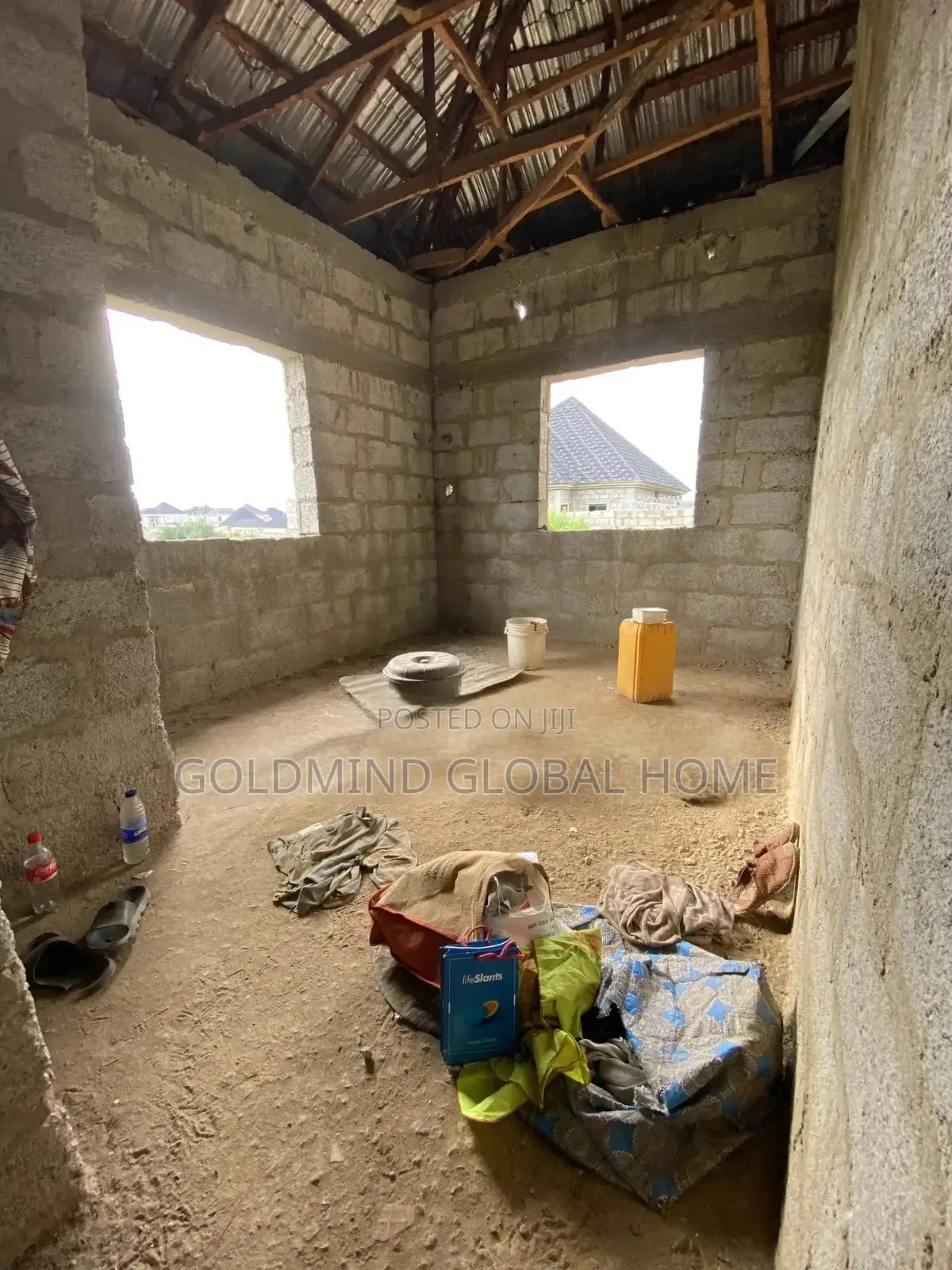 3bdrm Bungalow in Lugbe District. for sale in Sabon Lugbe