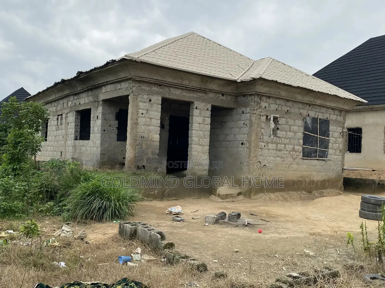 3bdrm Bungalow in Lugbe District. for sale in Sabon Lugbe