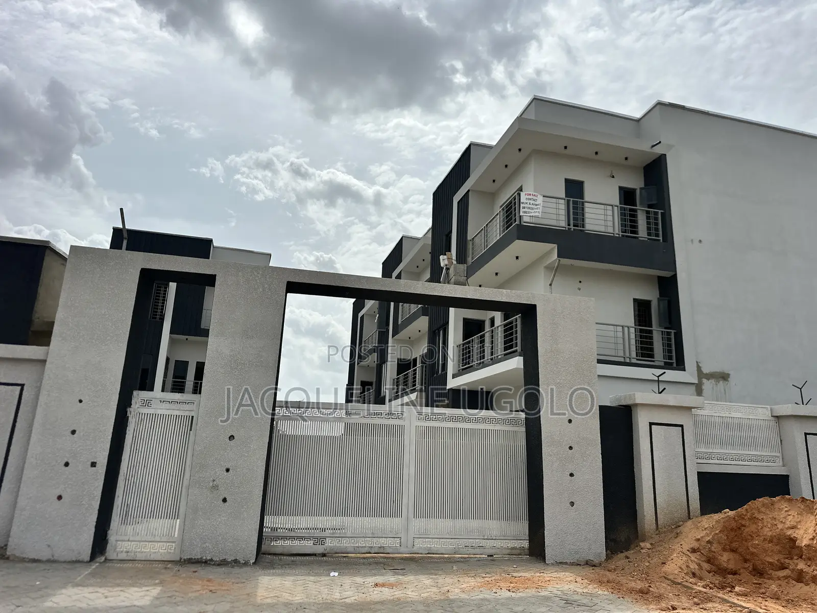 4bdrm Duplex in Idu for sale in Idu