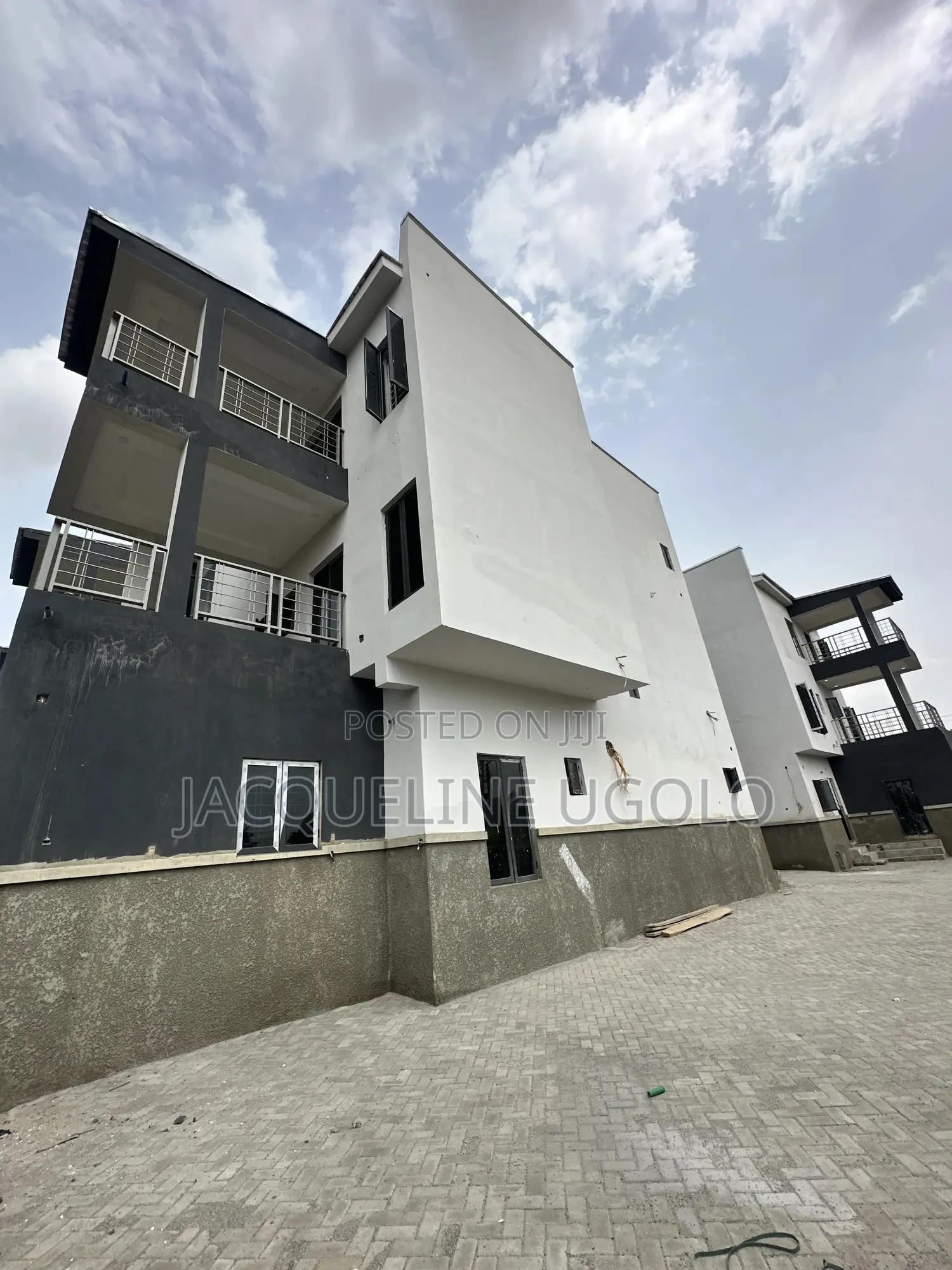4bdrm Duplex in Idu for sale in Idu