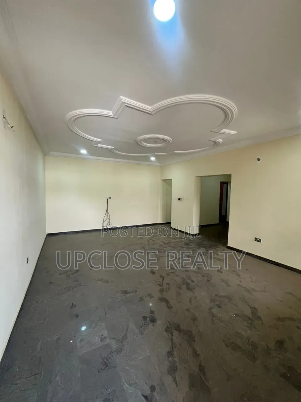 5bdrm Duplex in Apo Resettlement for sale in Apo Resettlement