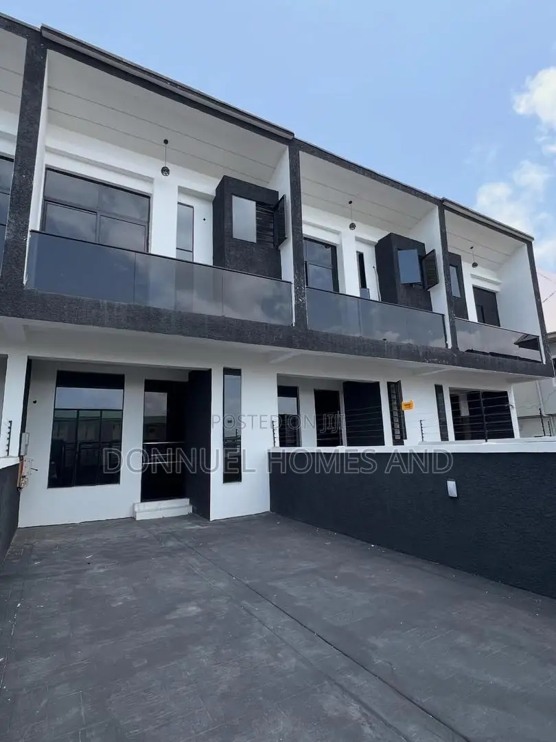 4bdrm Townhouse / Terrace in Ikota for rent in Ikota