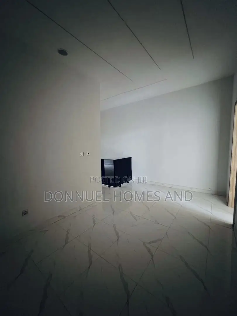 4bdrm Townhouse / Terrace in Ikota for rent in Ikota