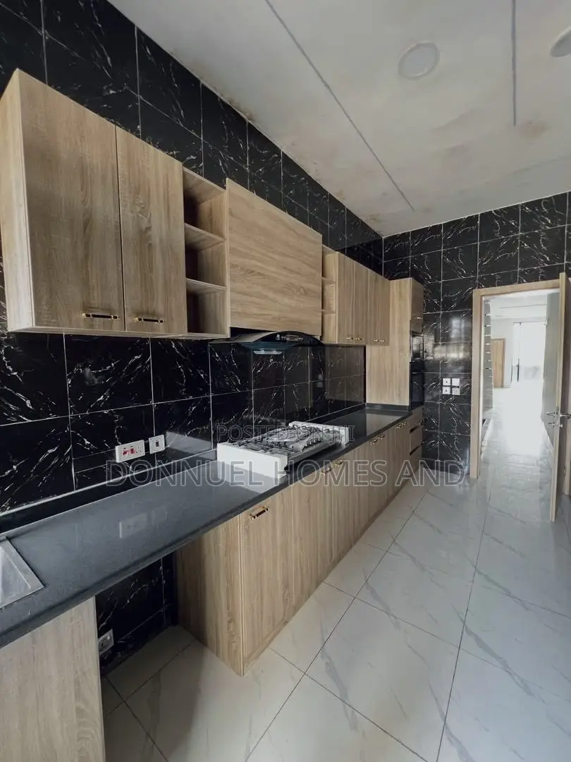 4bdrm Townhouse / Terrace in Ikota for rent in Ikota