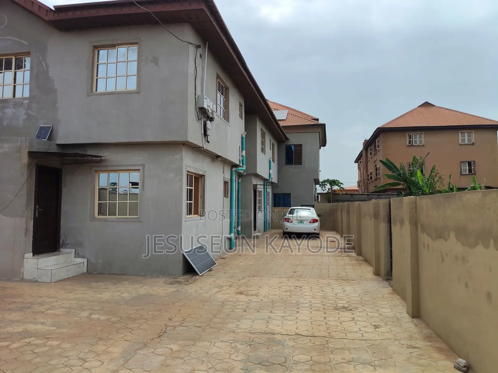 2bdrm Apartment in Aga Ikorodu Garage for rent in Ikorodu Garage