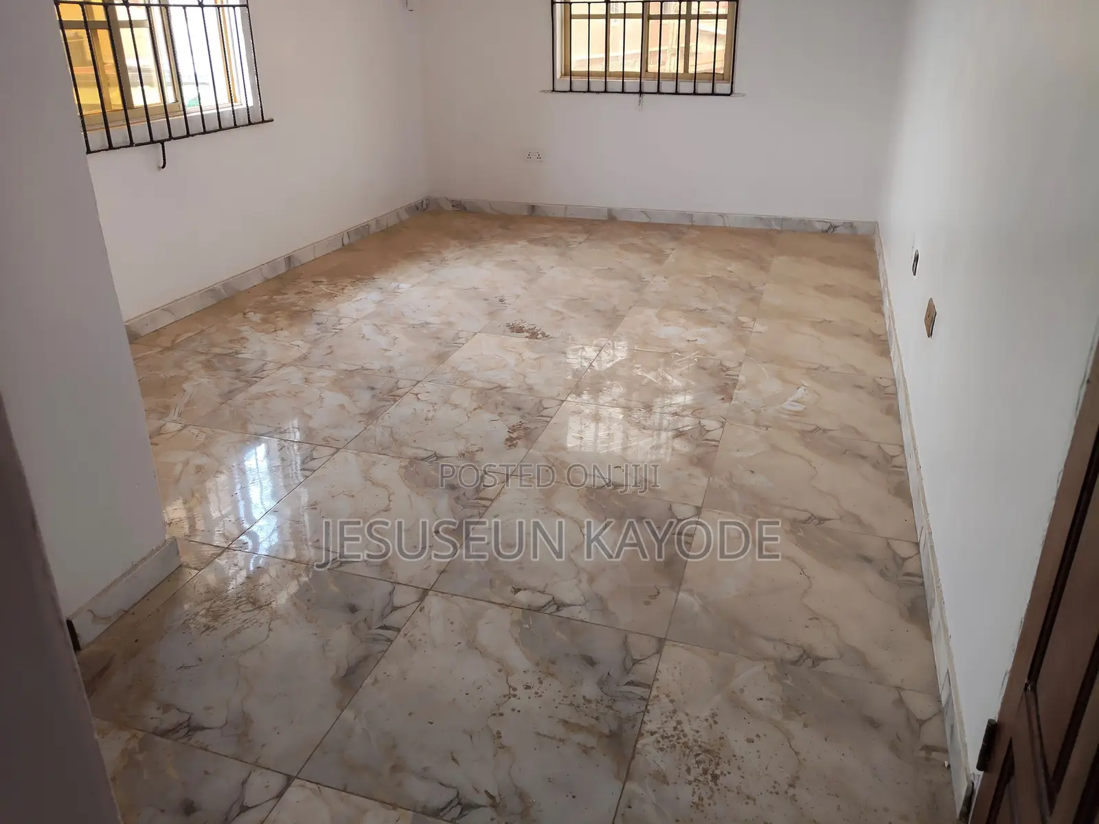 2bdrm Apartment in Aga Ikorodu Garage for rent in Ikorodu Garage